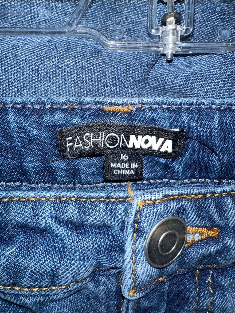 ๐3 for $36๐ Fashion Nova Distressed Boyfriend Jeans - Picture 6 of 7